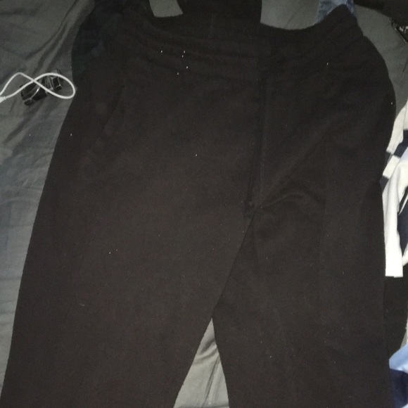 Various different clothes - Picture 5 of 15